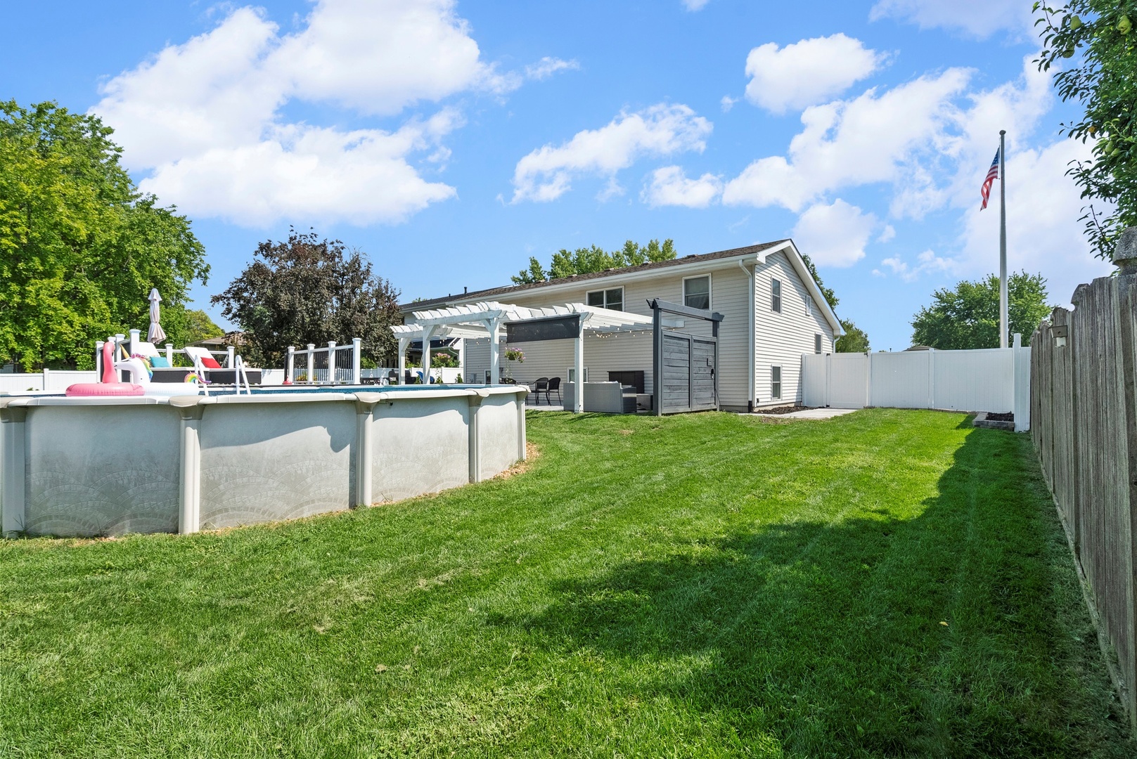 805 Stonegate Road, New Lenox, IL 60451