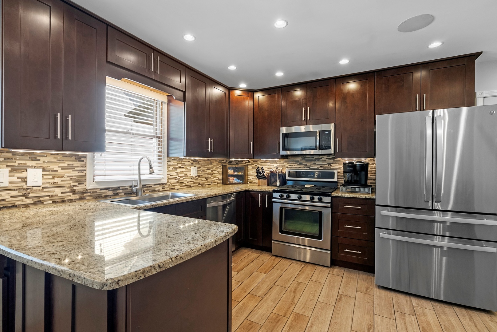 805 Stonegate Road, New Lenox, IL 60451