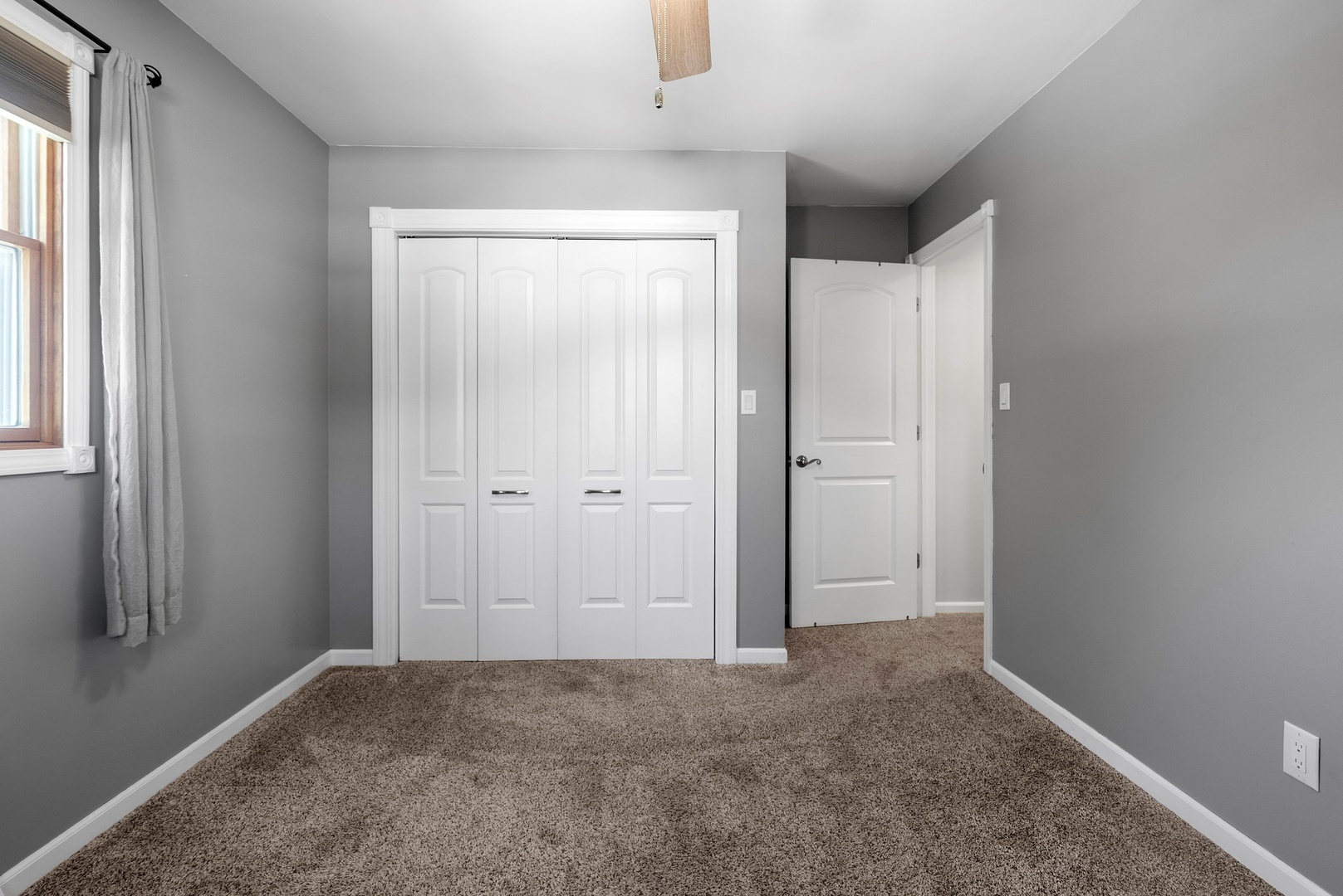 805 Stonegate Road, New Lenox, IL 60451