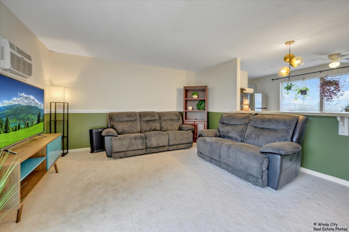 309 Peppertree Lane, Aurora, IL 60504