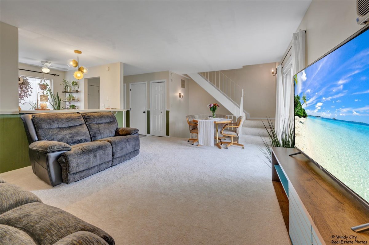 309 Peppertree Lane, Aurora, IL 60504