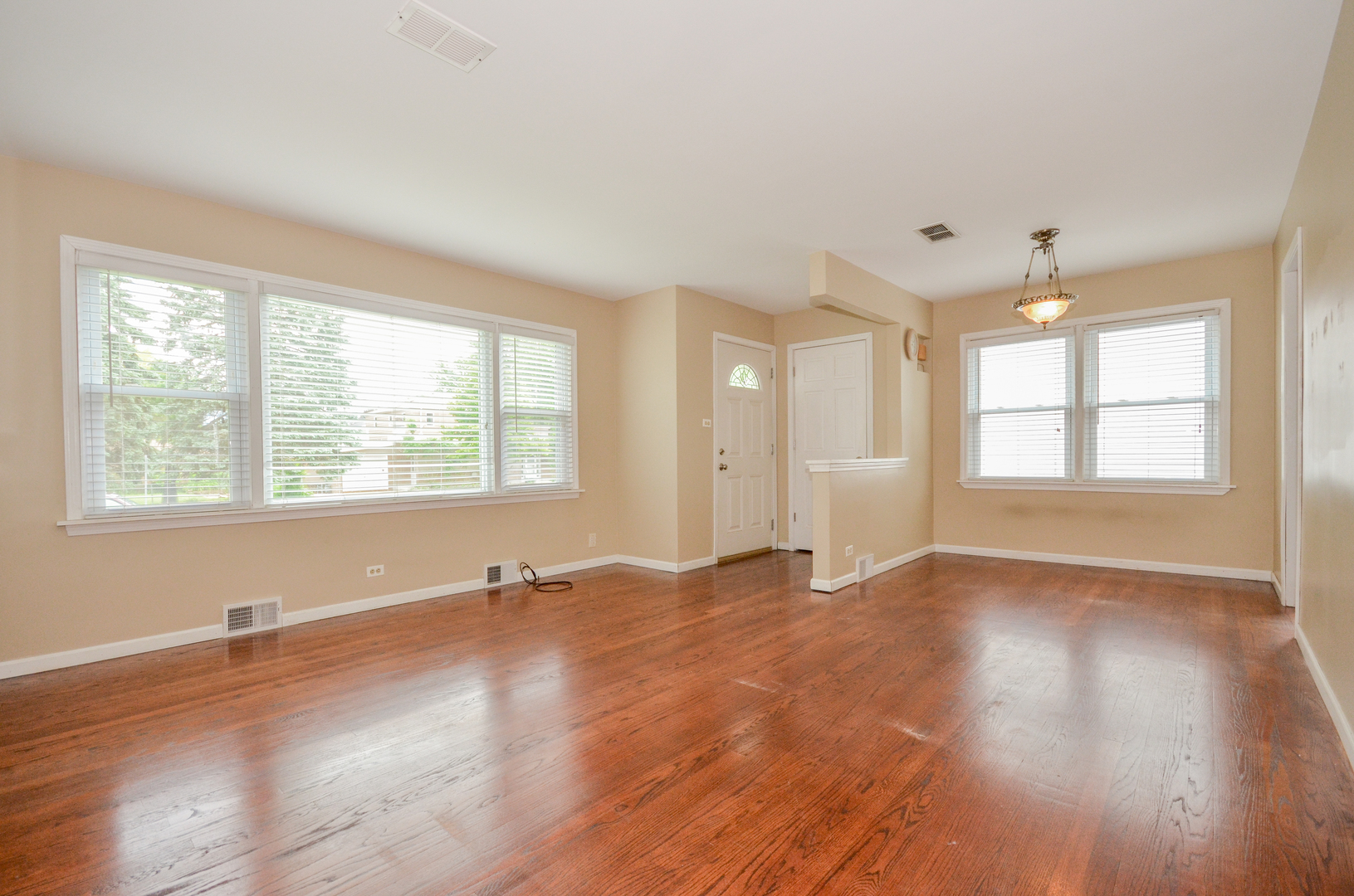 812 Highland Avenue, Glen Ellyn, IL 60137