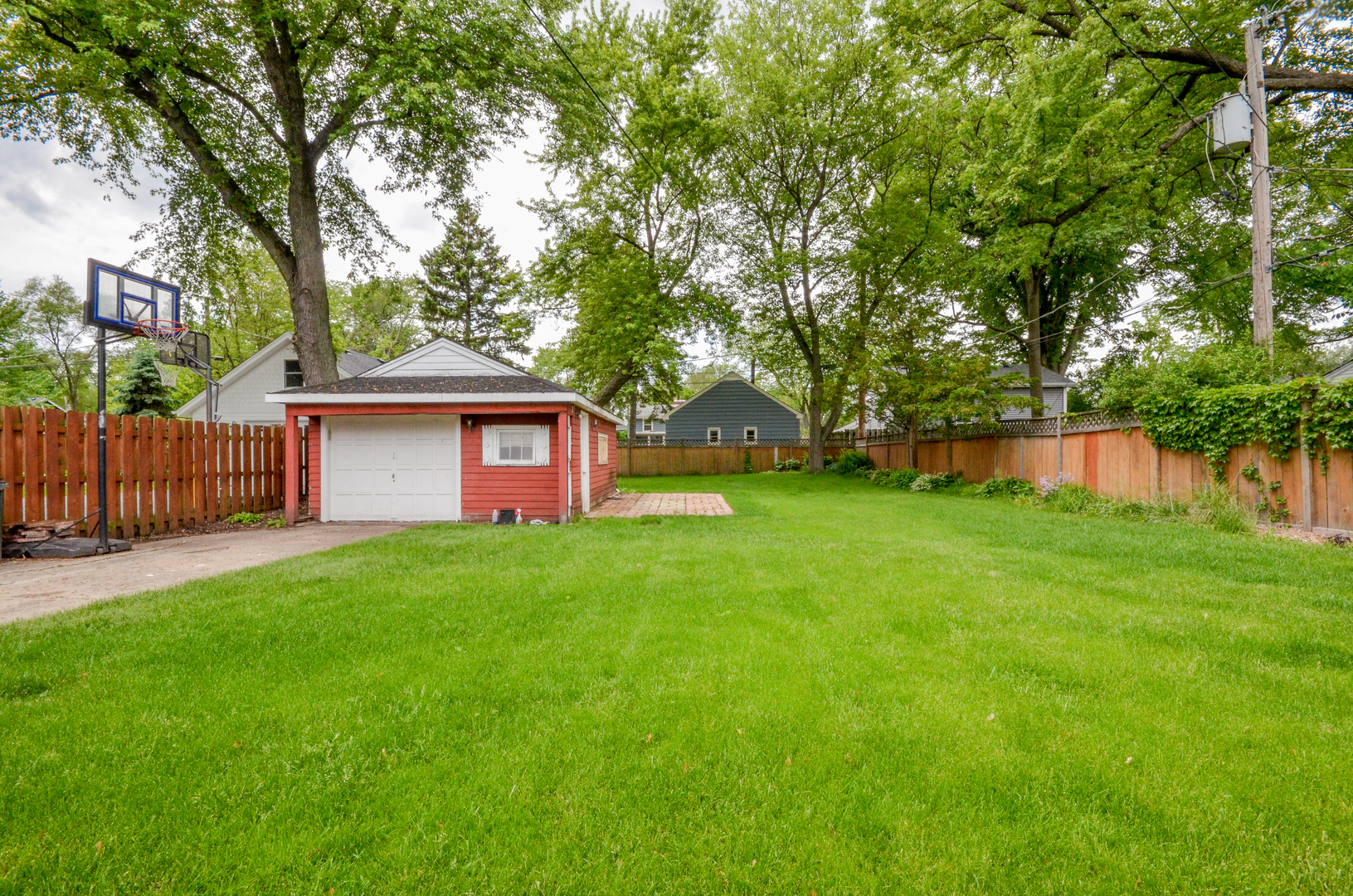 812 Highland Avenue, Glen Ellyn, IL 60137
