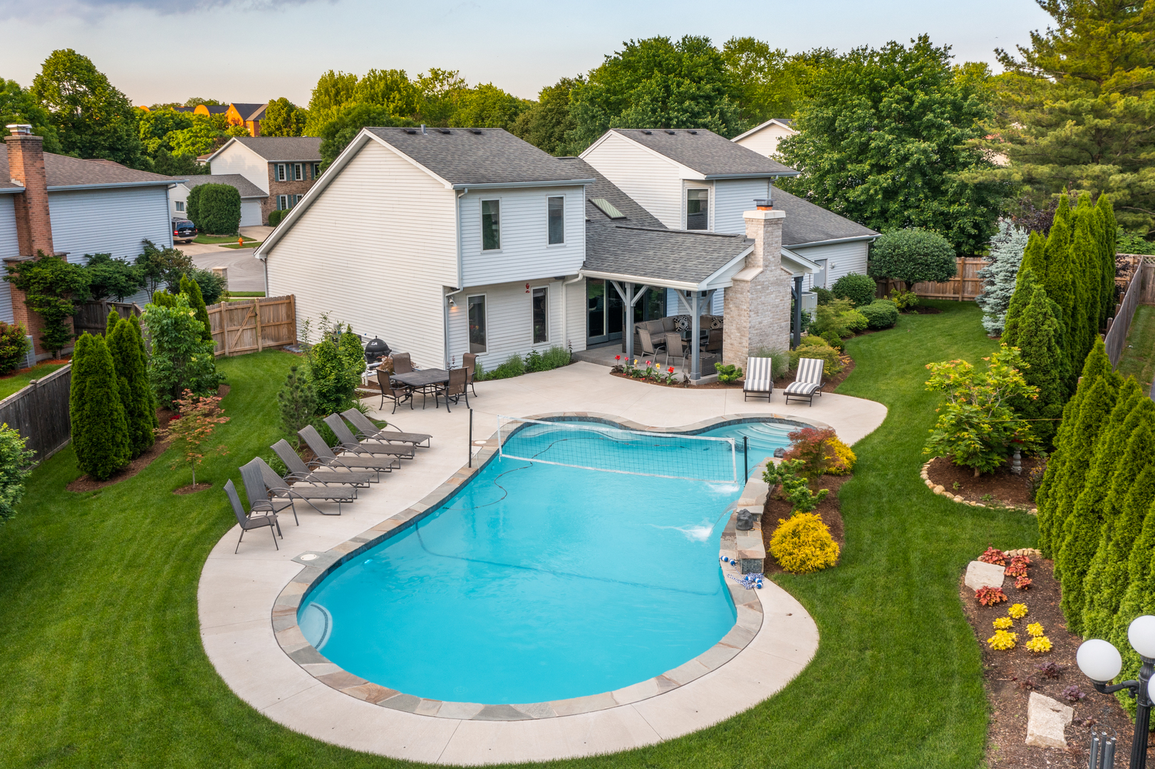 1030 Colonial Court, Naperville, IL 60540