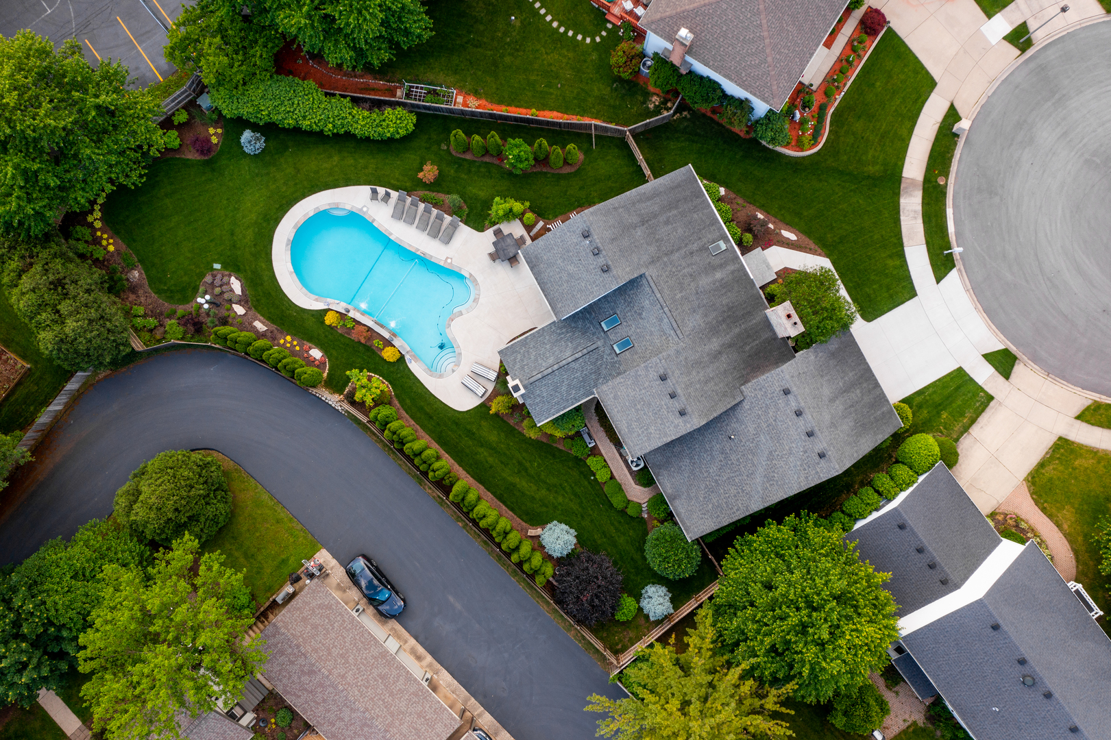 1030 Colonial Court, Naperville, IL 60540