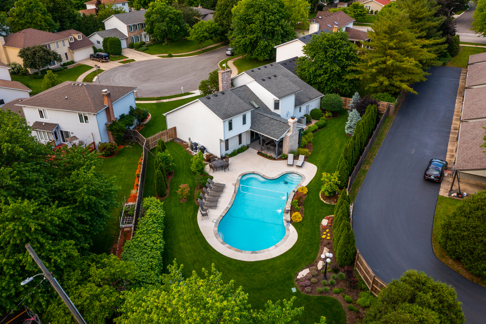 1030 Colonial Court, Naperville, IL 60540