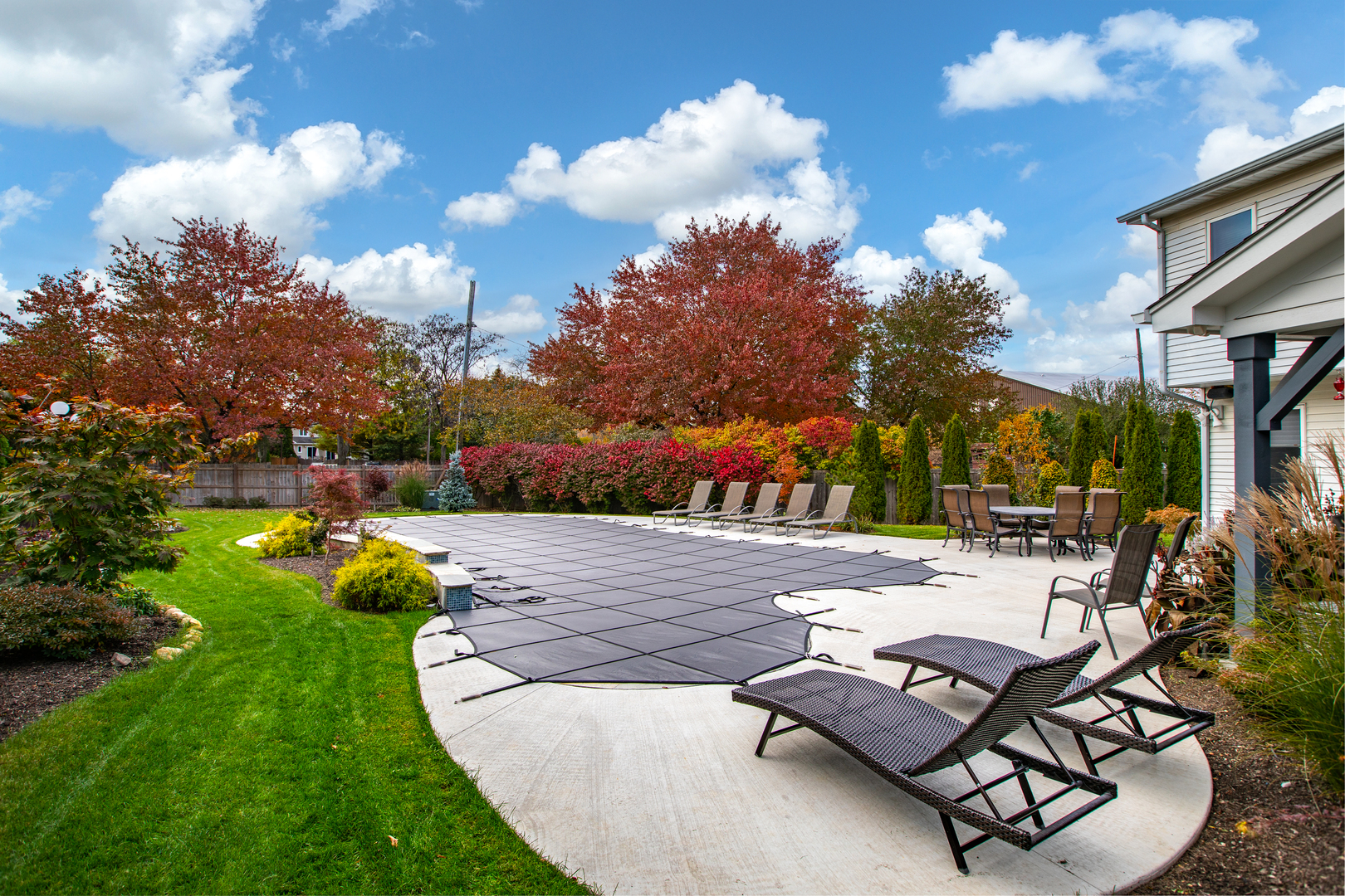 1030 Colonial Court, Naperville, IL 60540