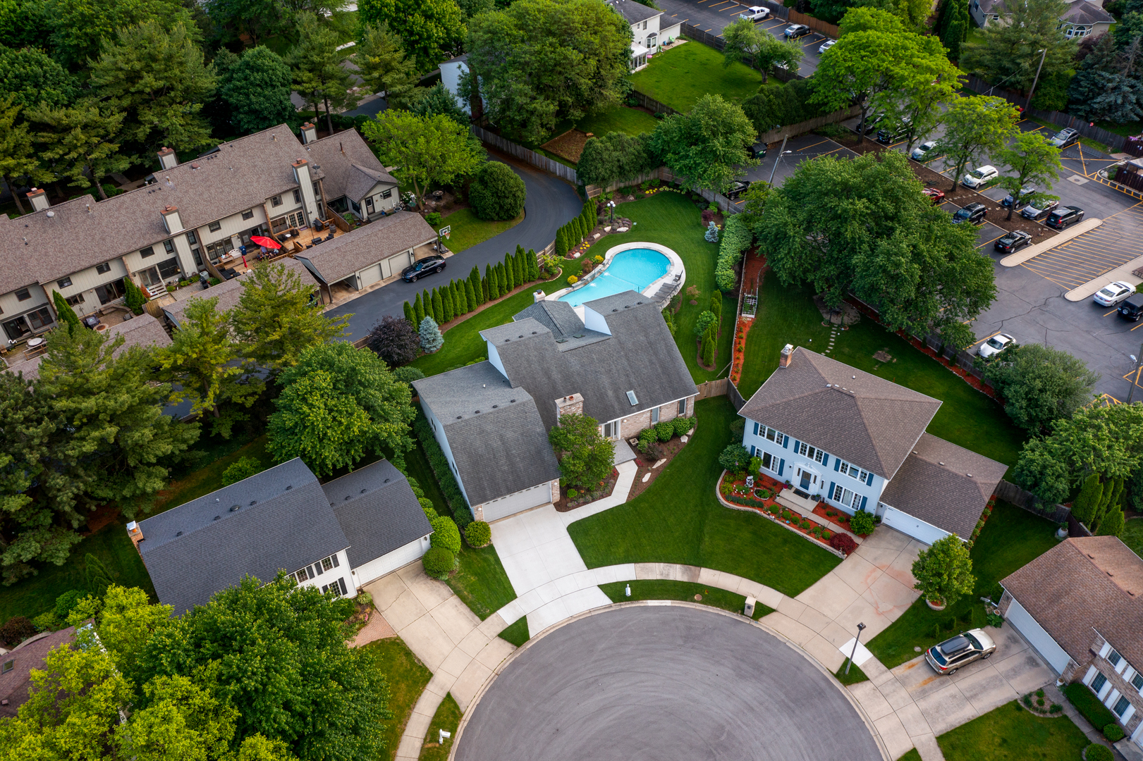 1030 Colonial Court, Naperville, IL 60540