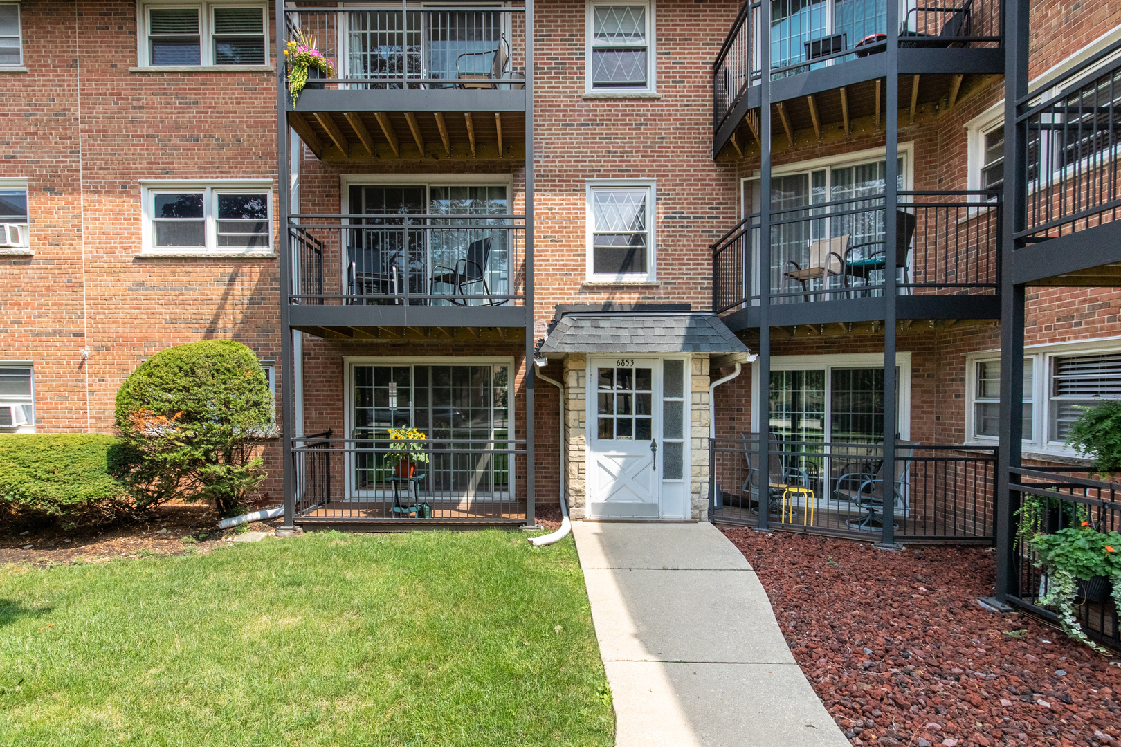6853 N Northwest Highway #1D, Chicago, IL 60631