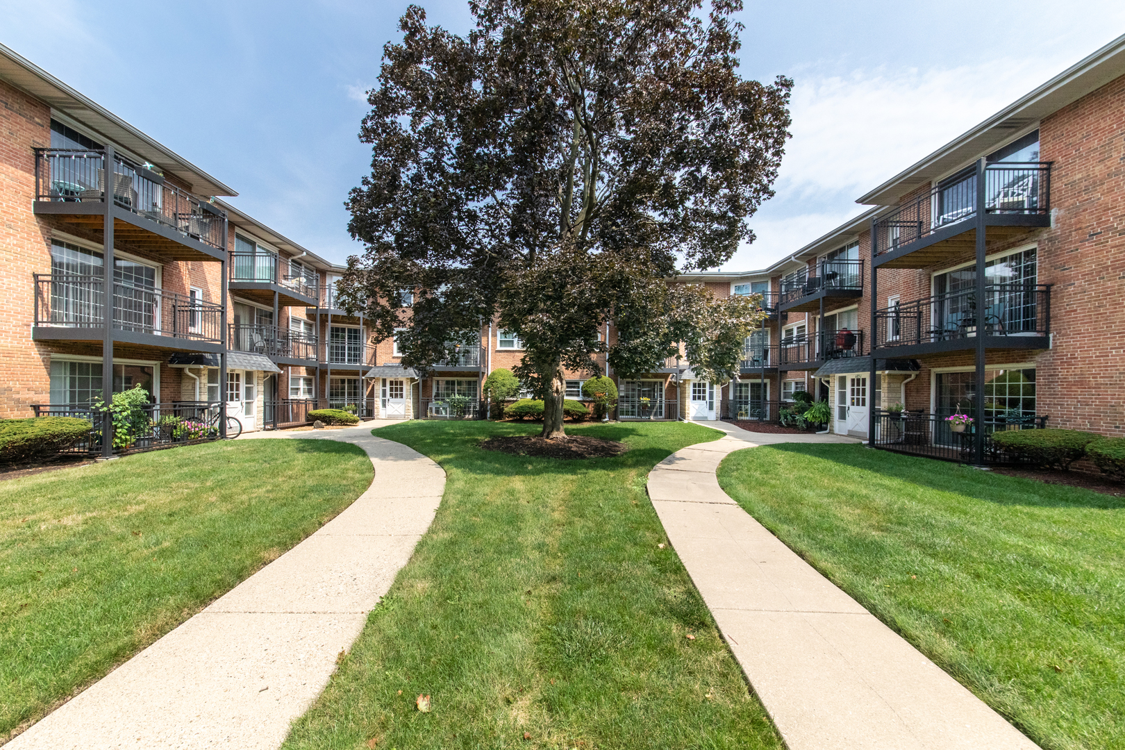 6853 N Northwest Highway #1D, Chicago, IL 60631
