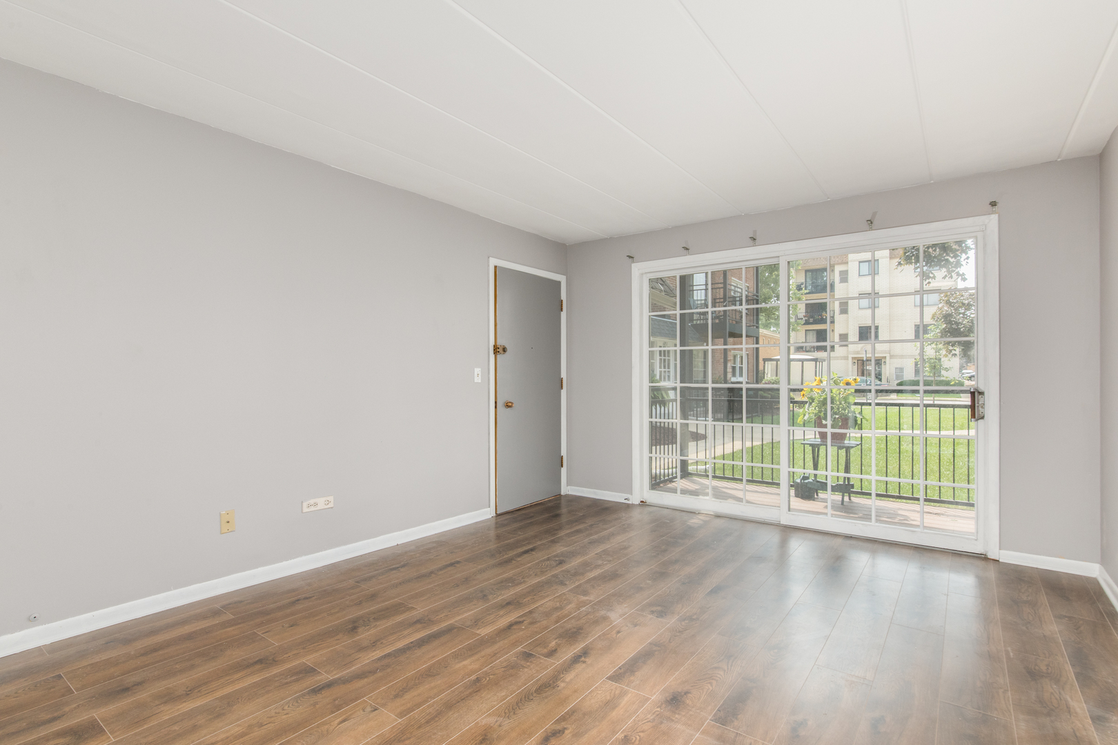 6853 N Northwest Highway #1D, Chicago, IL 60631