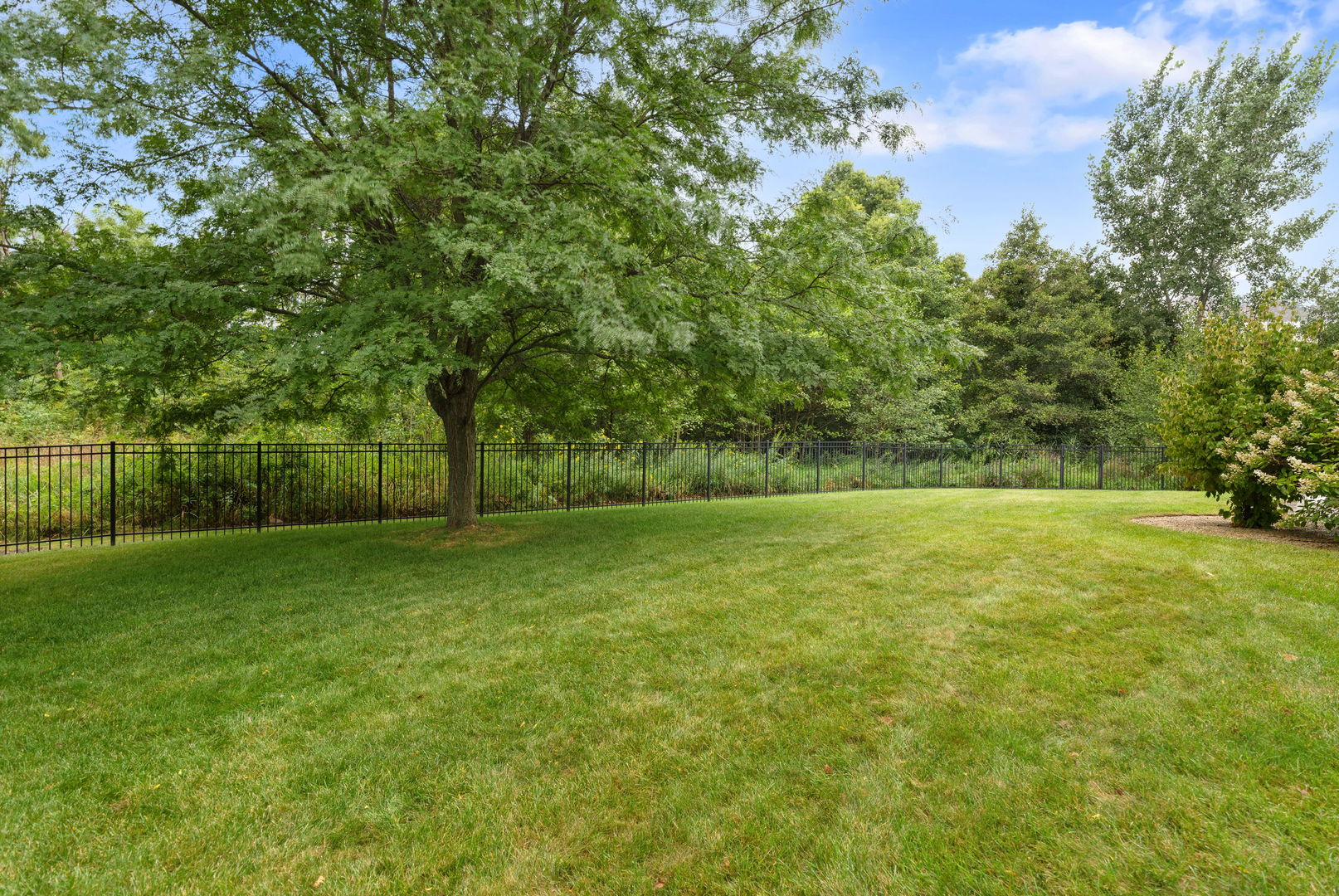 1476 S WILD MEADOW Road, Round Lake, IL 60073