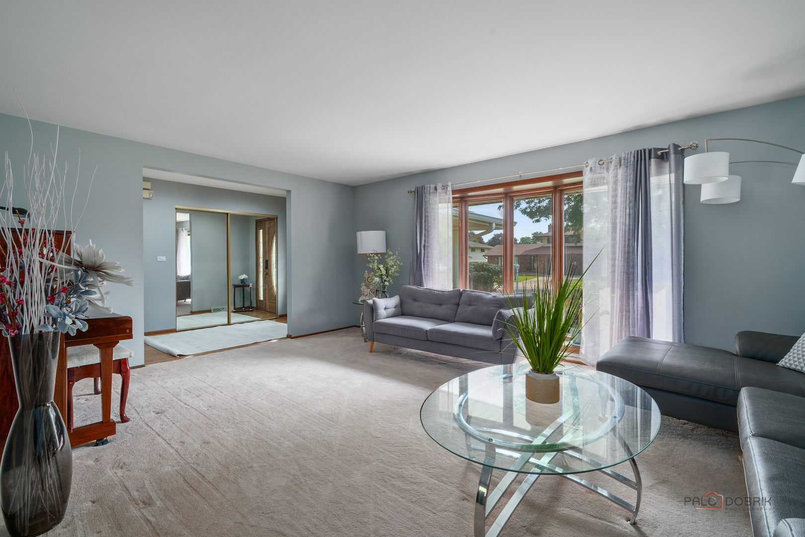 1806 N Laurel Drive, Mount Prospect, IL 60056