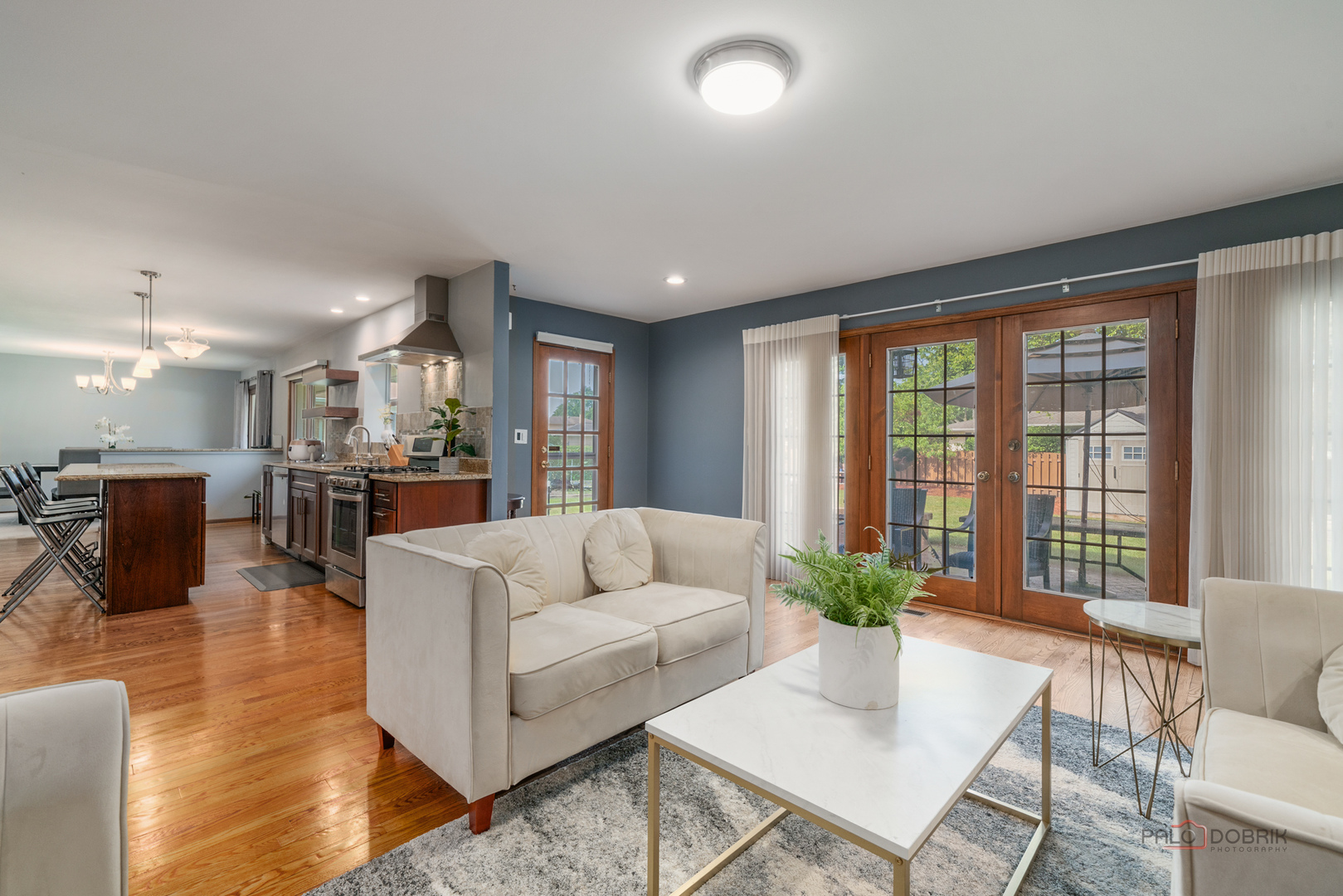 1806 N Laurel Drive, Mount Prospect, IL 60056