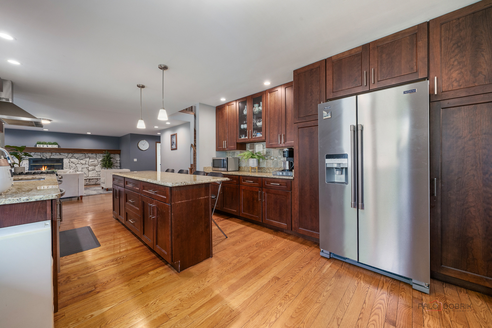 1806 N Laurel Drive, Mount Prospect, IL 60056