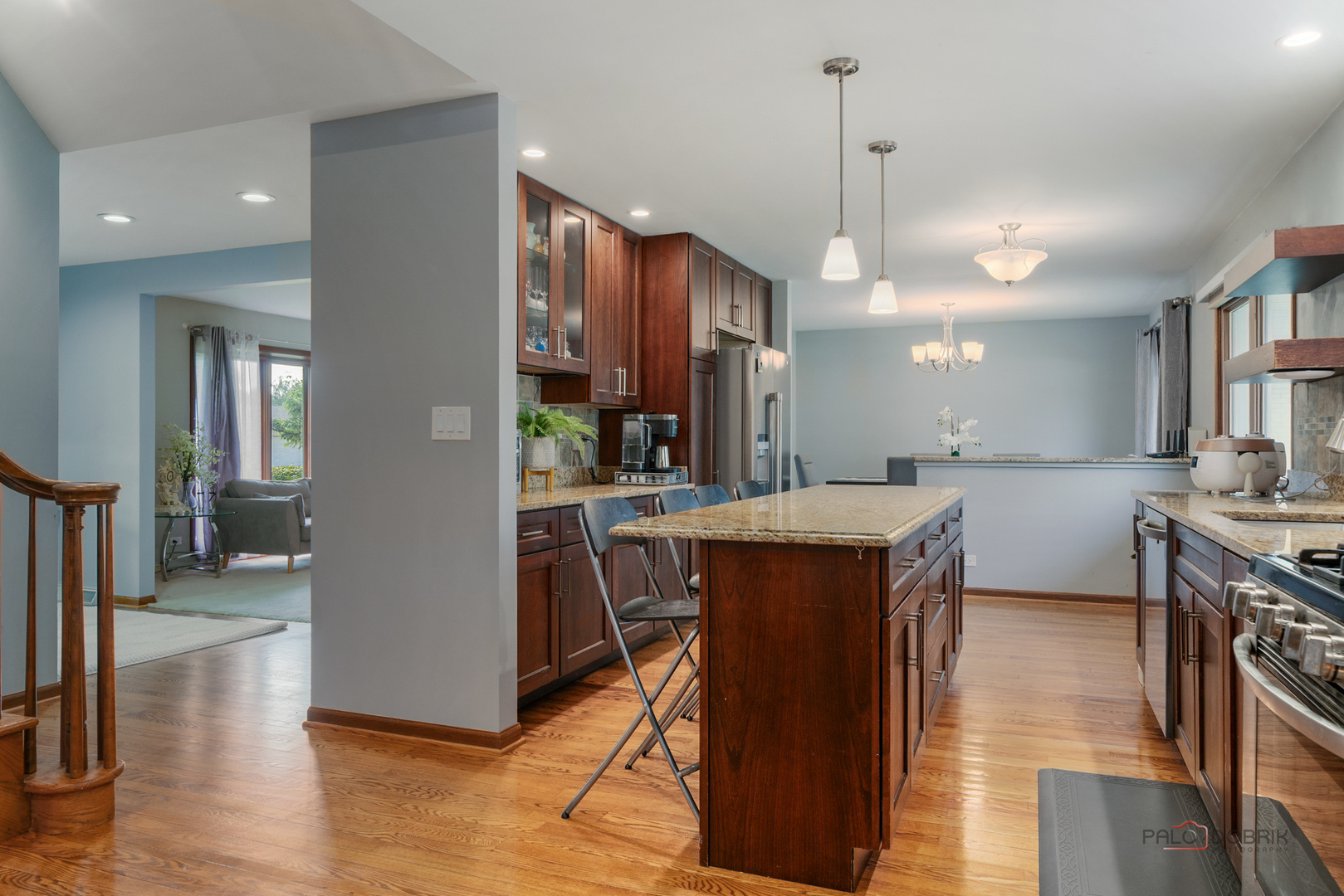 1806 N Laurel Drive, Mount Prospect, IL 60056