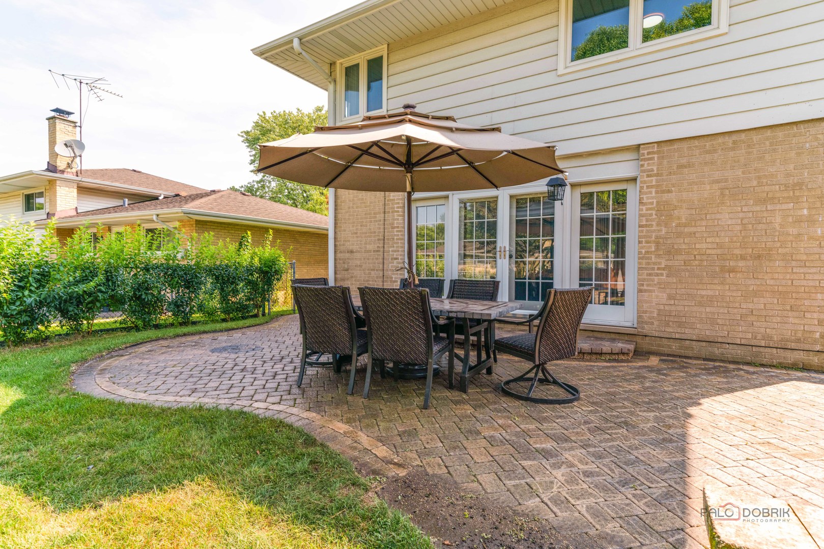 1806 N Laurel Drive, Mount Prospect, IL 60056