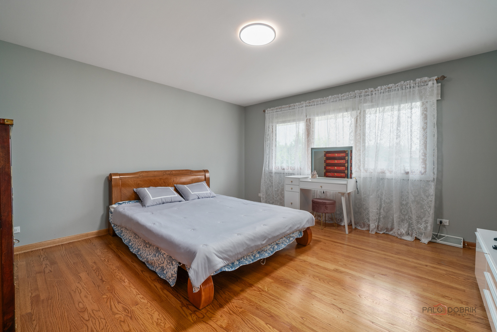 1806 N Laurel Drive, Mount Prospect, IL 60056