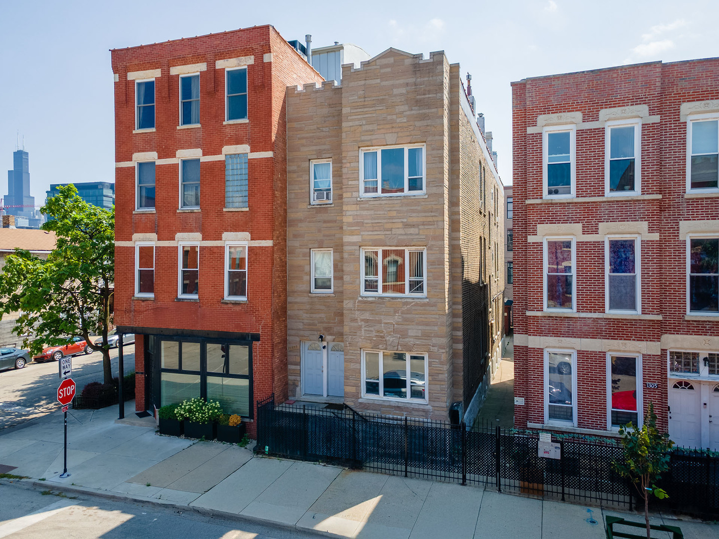 1303 W Ohio Street, Chicago, IL 60642