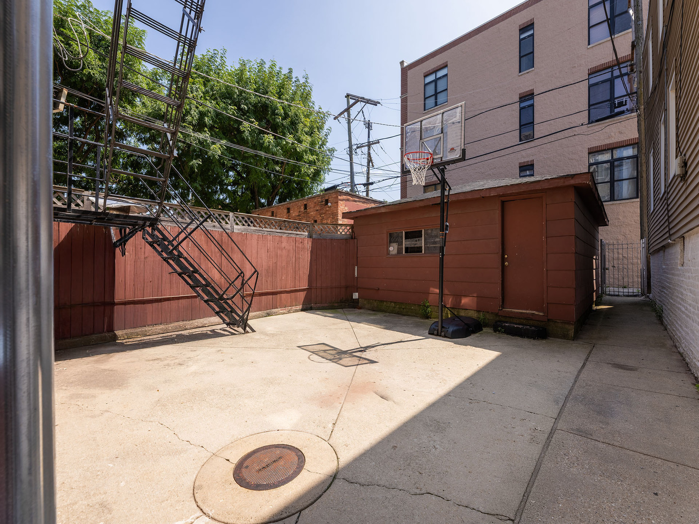 1303 W Ohio Street, Chicago, IL 60642