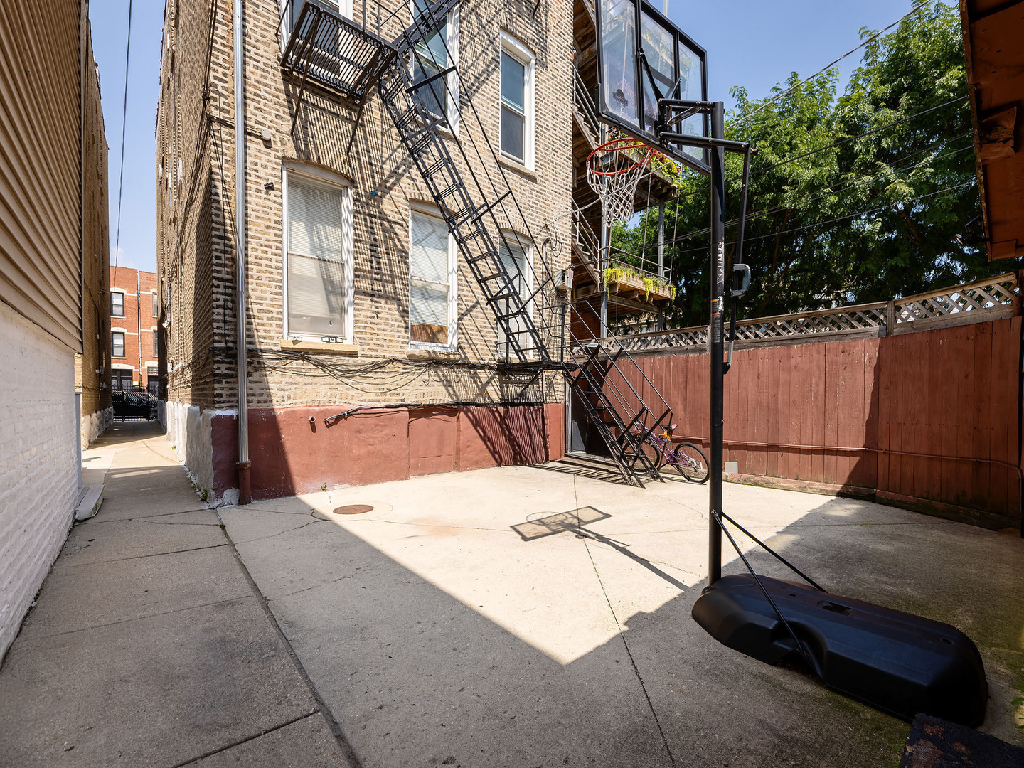 1303 W Ohio Street, Chicago, IL 60642