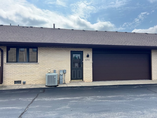 8252 Aspen Lane #35-71, Tinley Park, IL 60477