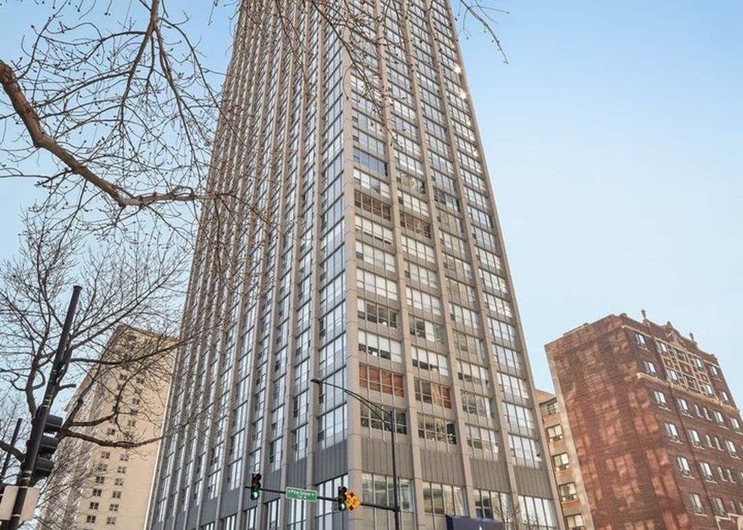 655 W Irving Park Road #4717, Chicago, IL 60613