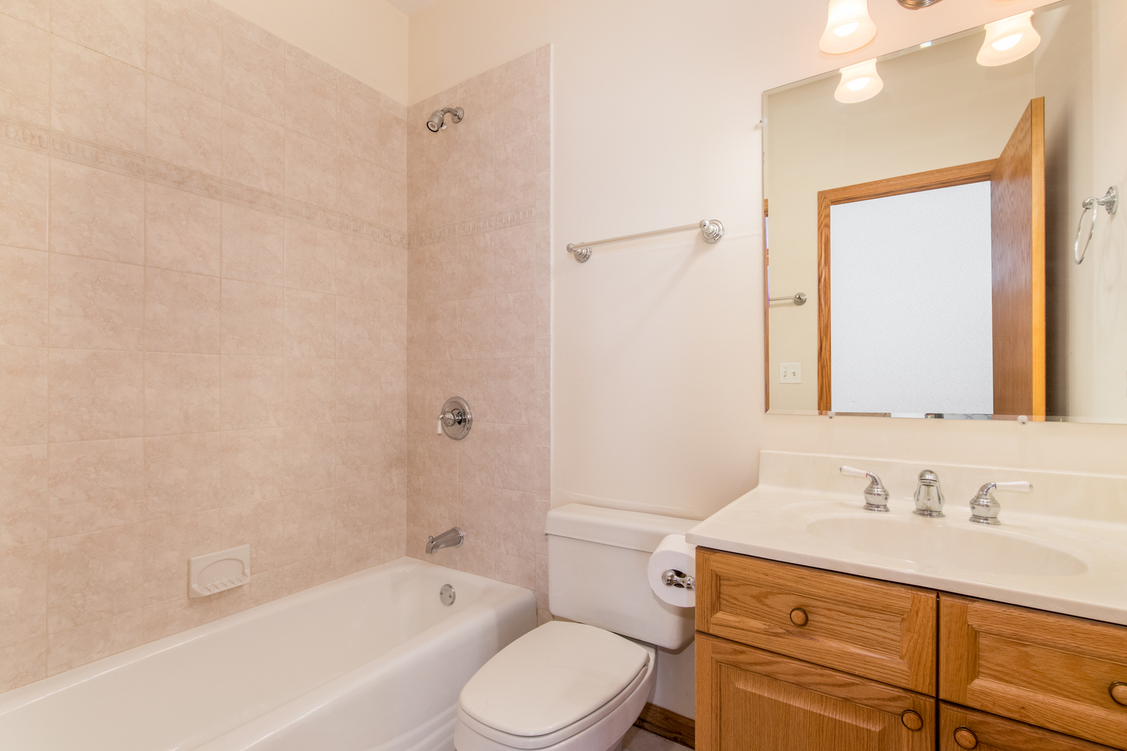 4042 N Overhill Avenue, Norridge, IL 60706