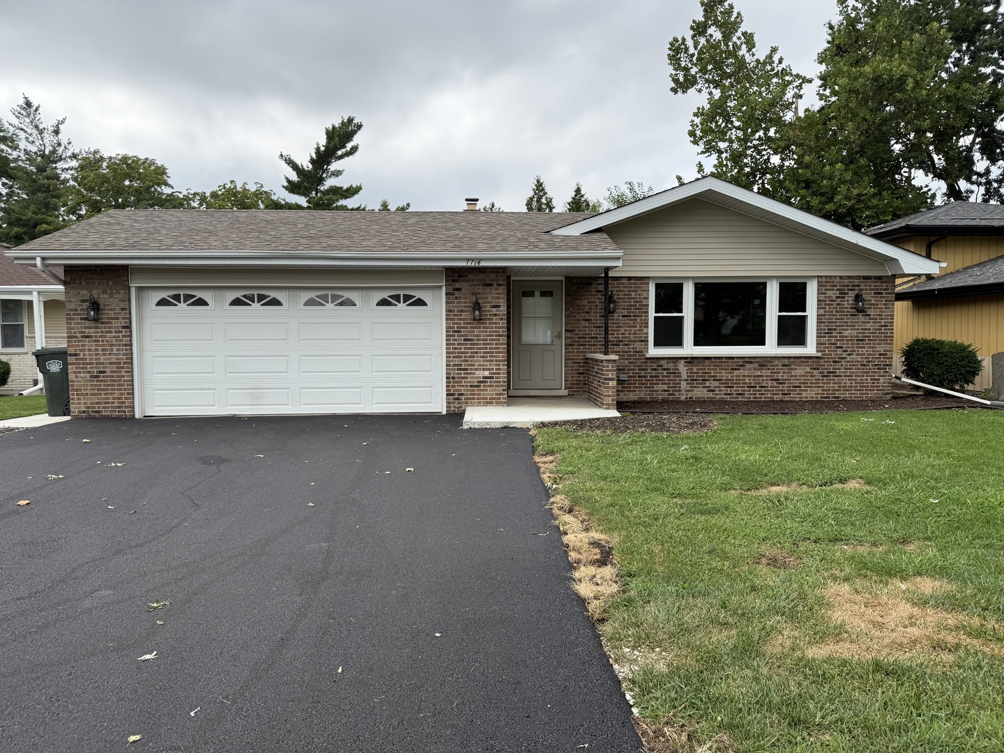 7716 Cronin Avenue, Justice, IL 60458