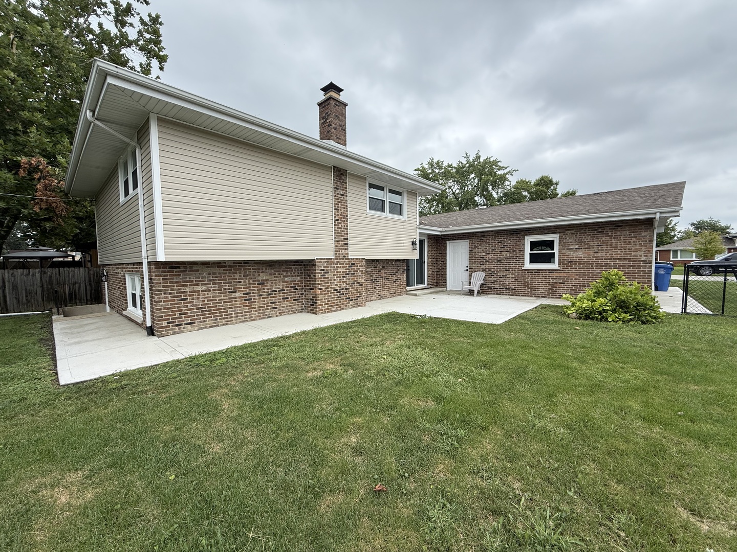 7716 Cronin Avenue, Justice, IL 60458