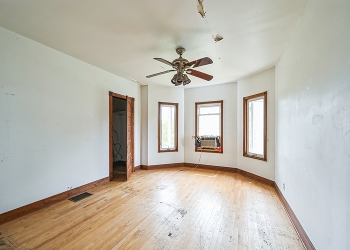 419 S 18th Avenue, Maywood, IL 60153