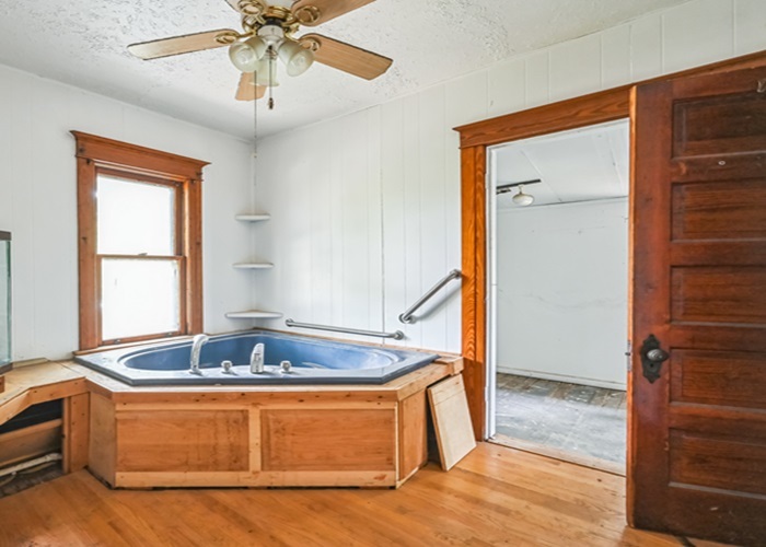419 S 18th Avenue, Maywood, IL 60153