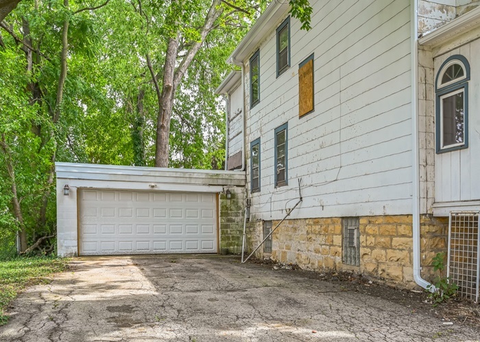 419 S 18th Avenue, Maywood, IL 60153