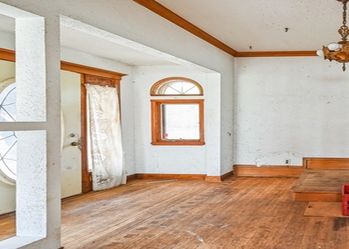 419 S 18th Avenue, Maywood, IL 60153