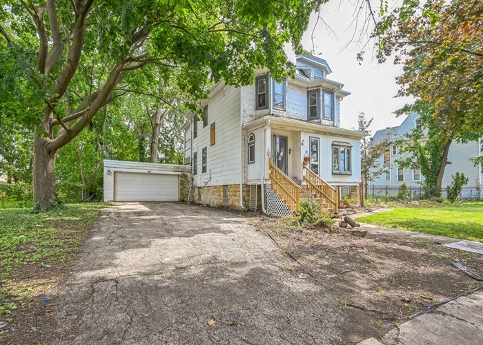 419 S 18th Avenue, Maywood, IL 60153