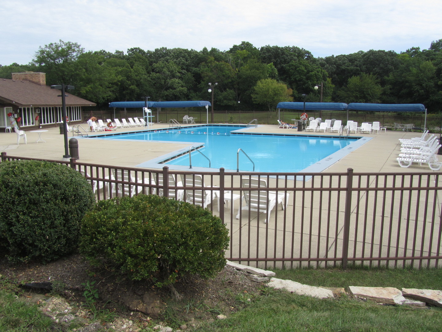 48 Oak Hill Colony #2, Fox Lake, IL 60020