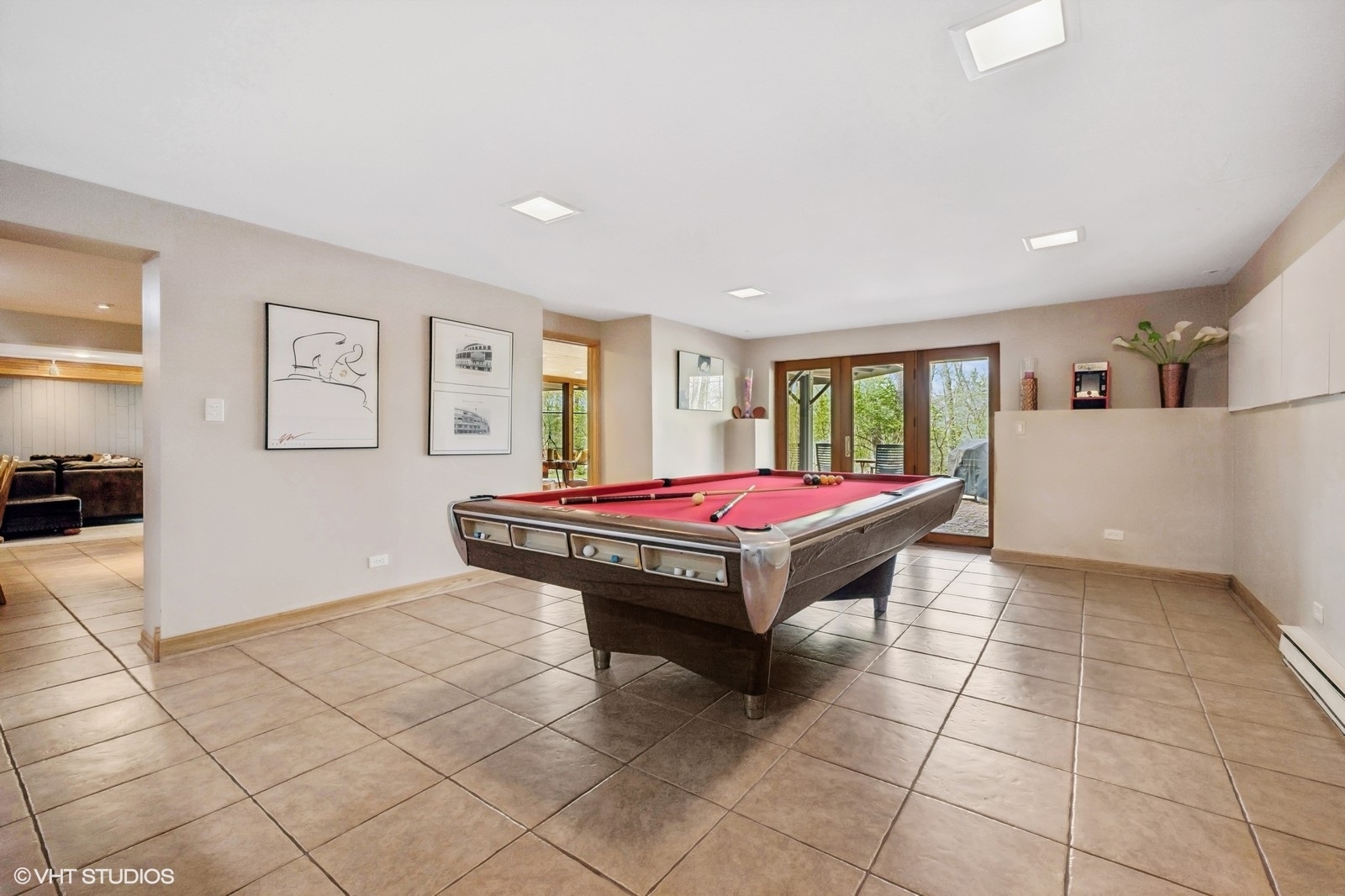 184 A River Road, Lake Barrington, IL 60010