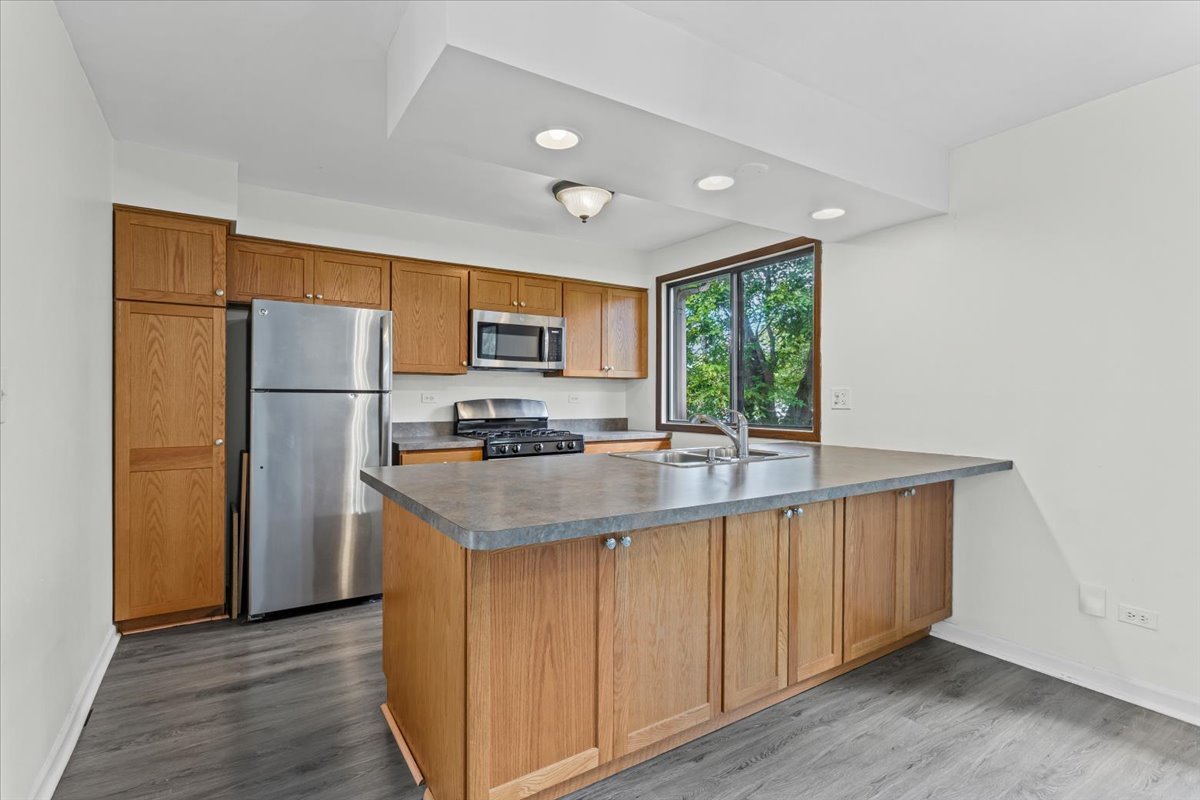 1974 Loomes Avenue, Downers Grove, IL 60516