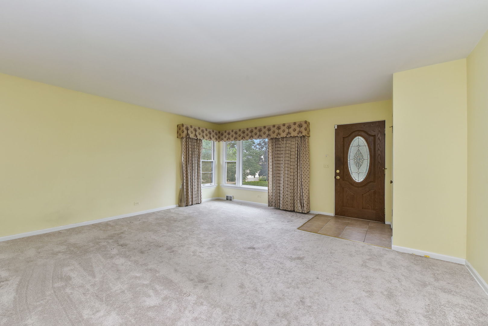 264 Holmes Avenue, Clarendon Hills, IL 60514