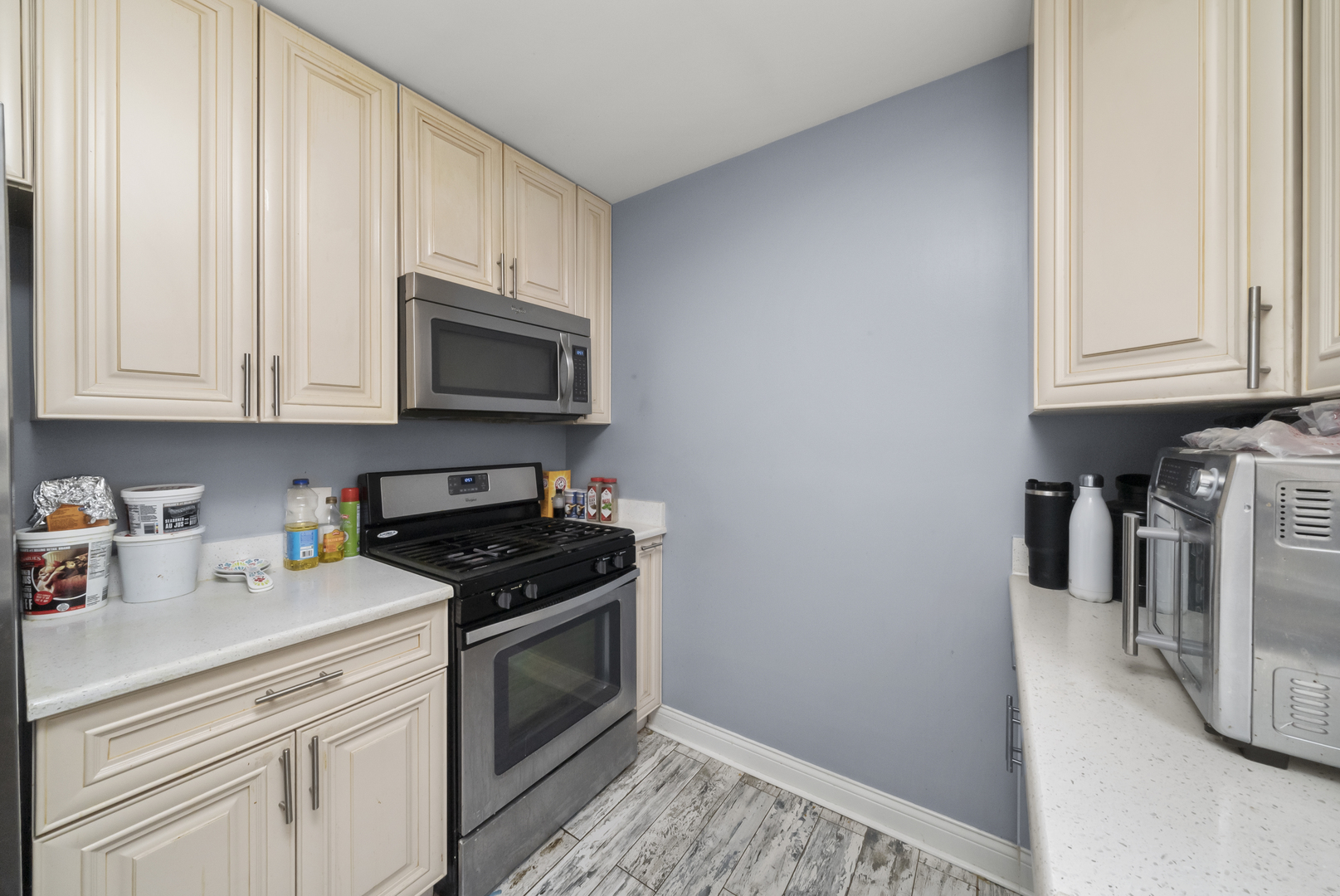 900 Dunlop Avenue, Forest Park, IL 60130