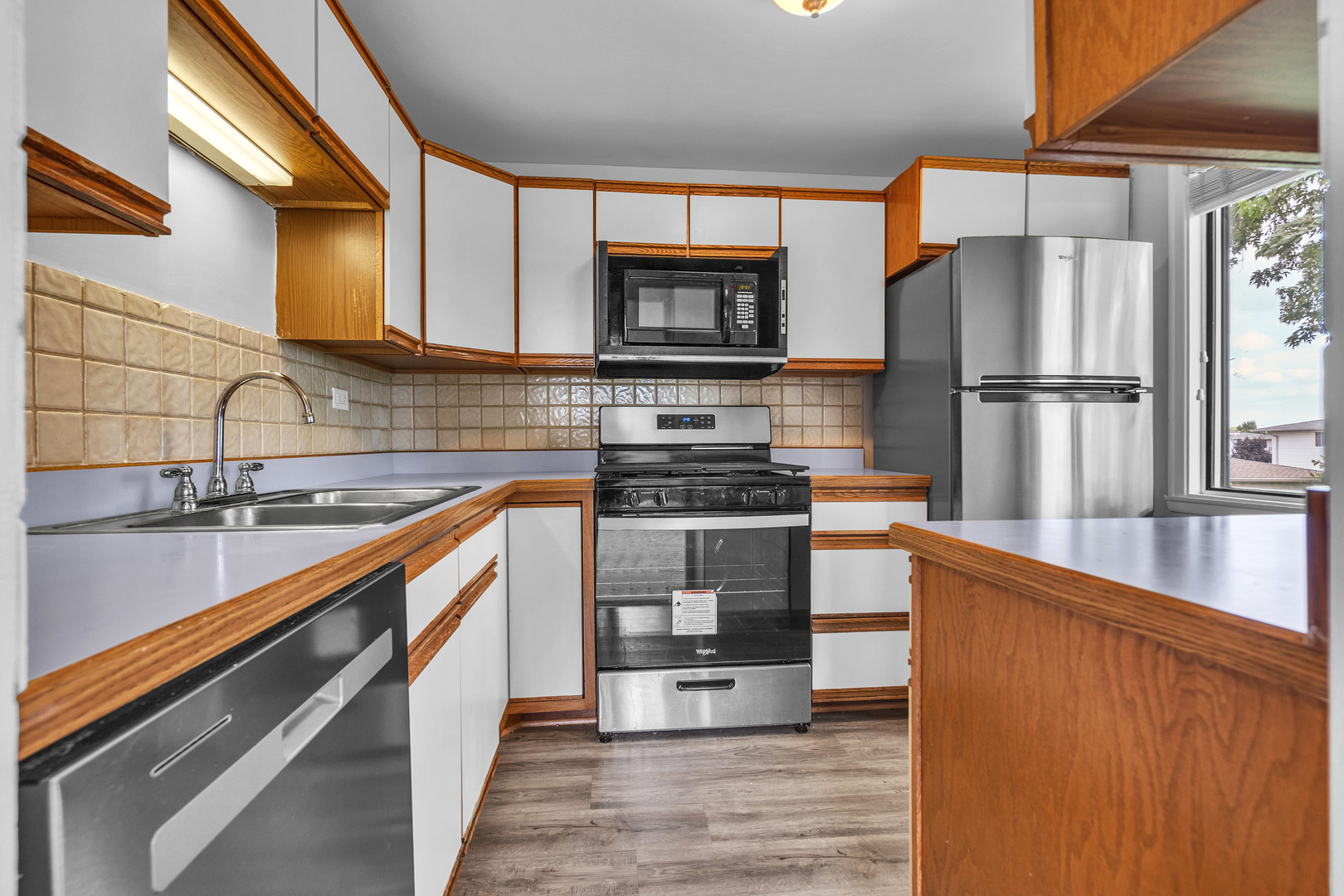 207 KENDRICK Court #207, Schaumburg, IL 60194