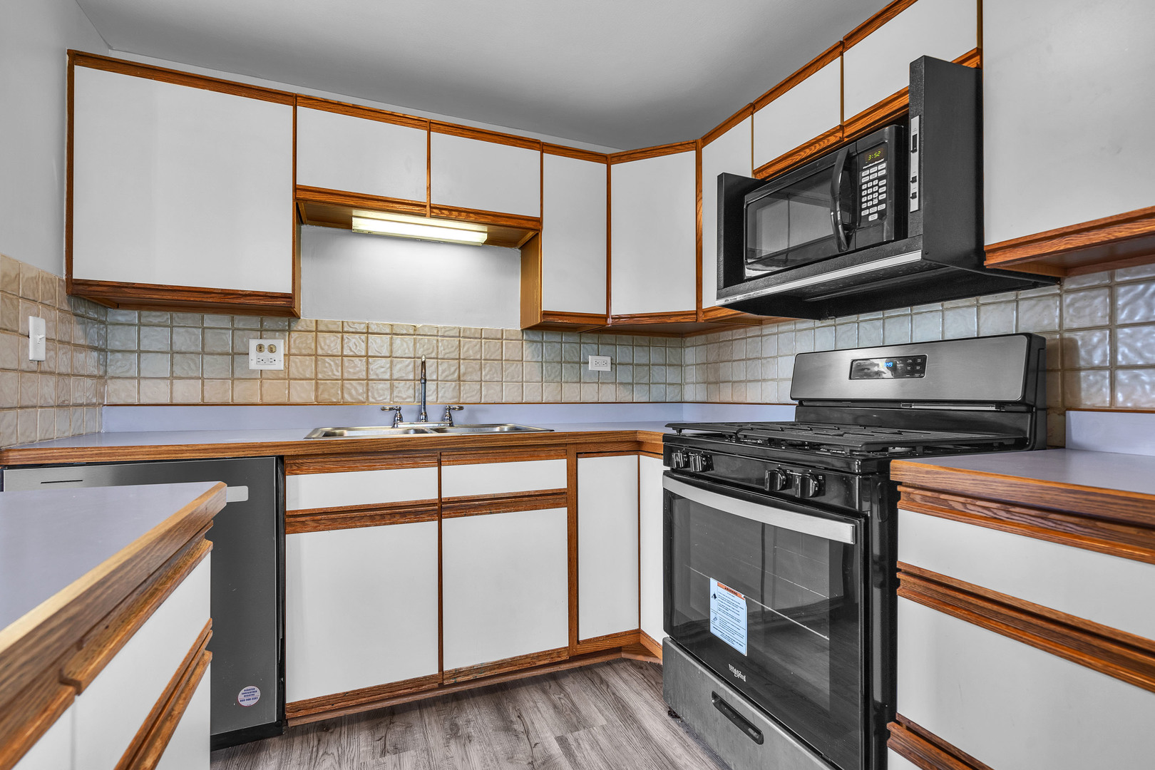 207 KENDRICK Court #207, Schaumburg, IL 60194