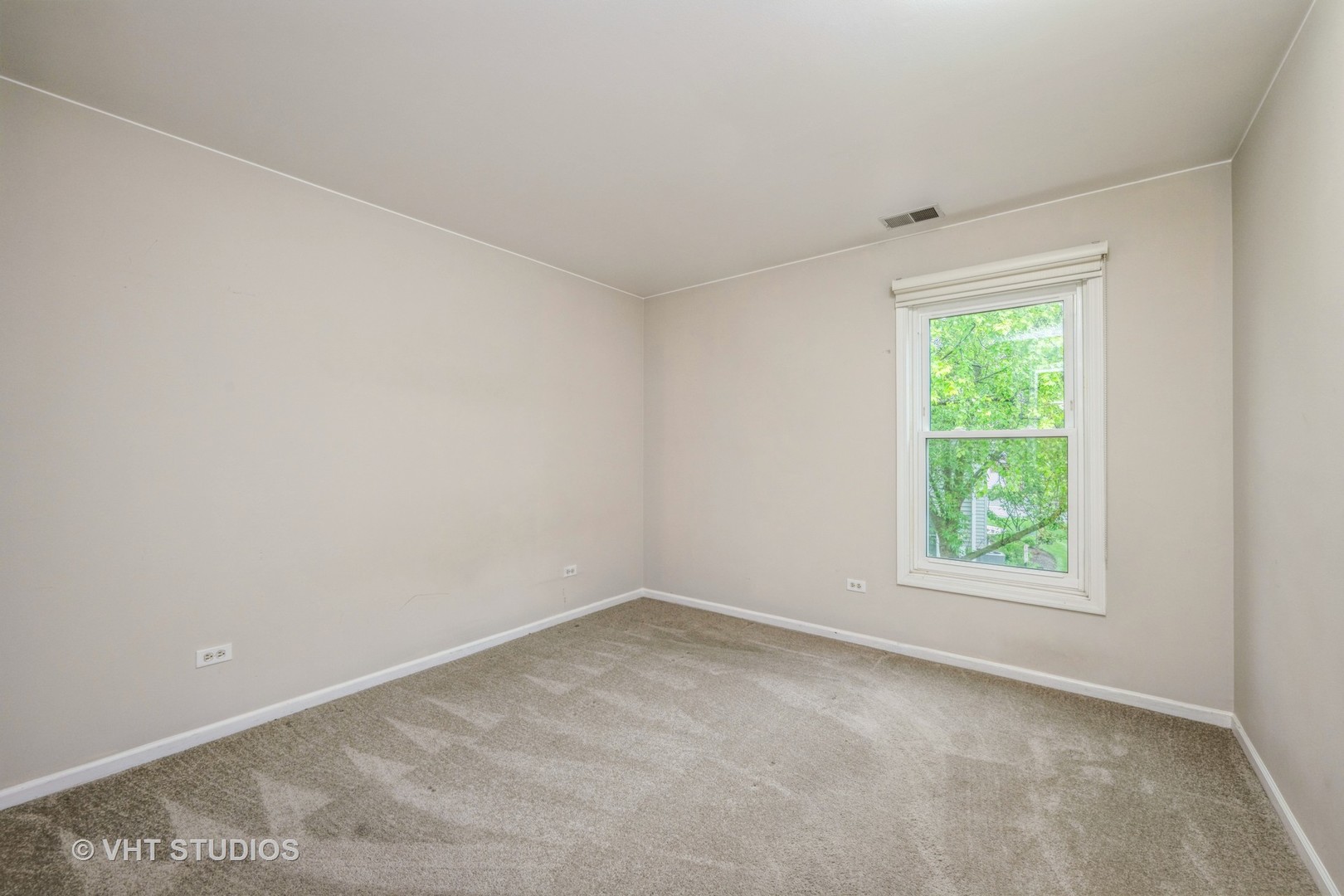 1949 N Charter Point Drive #0, Arlington Heights, IL 60004