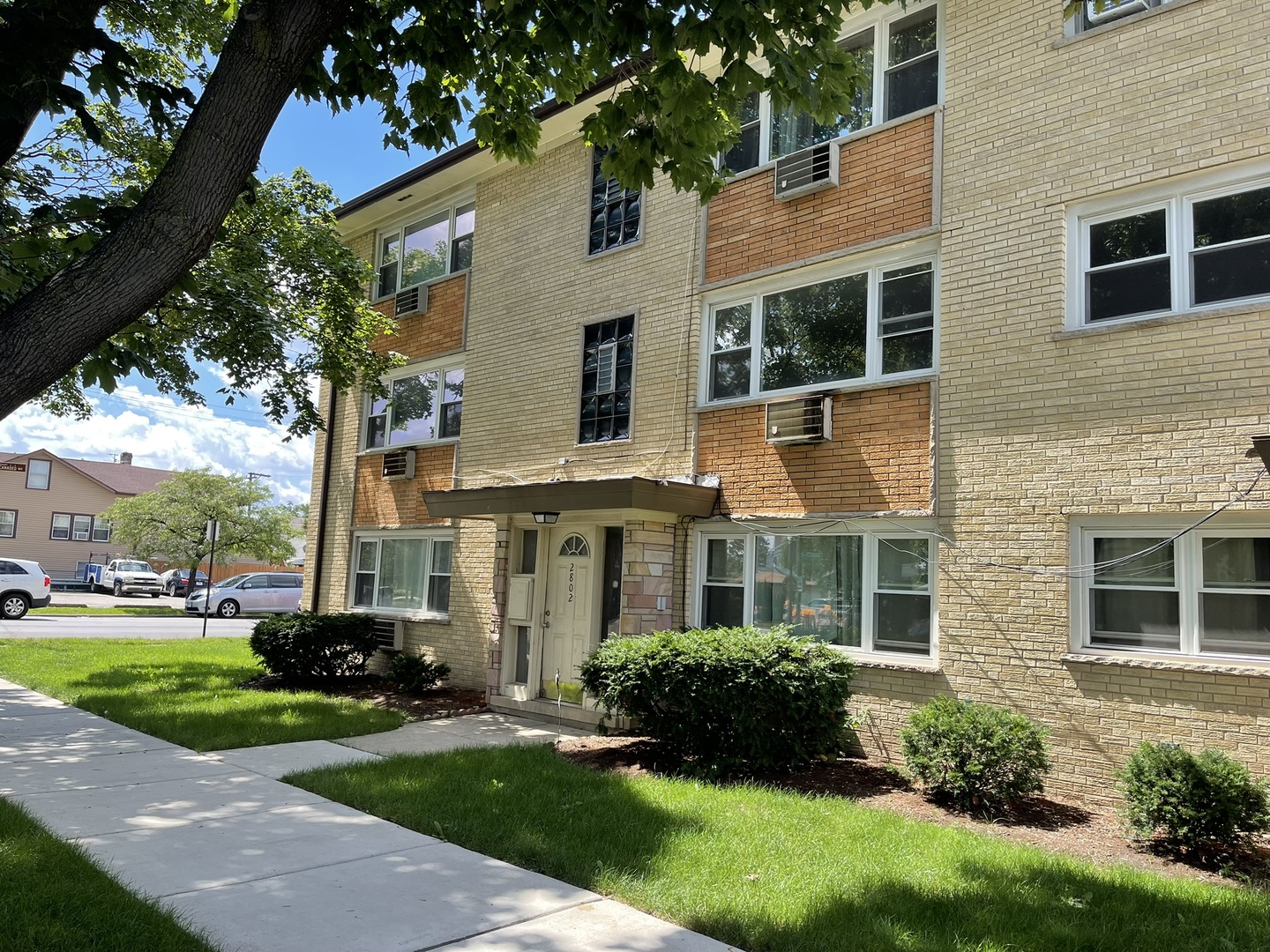 2802 N Rutherford Avenue #2C, Chicago, IL 60634