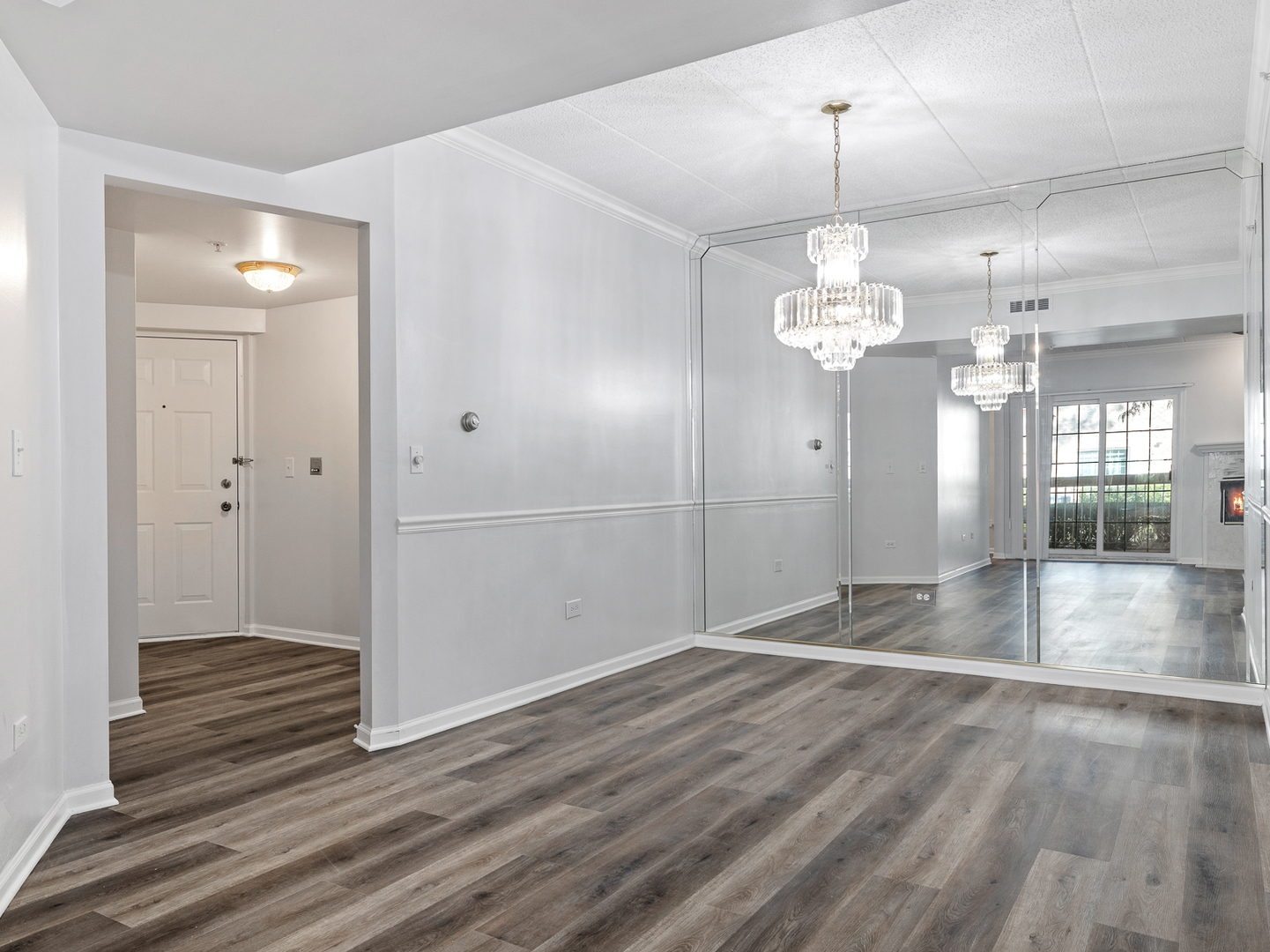 7783 Bristol Park Drive #1-SE, Tinley Park, IL 60477