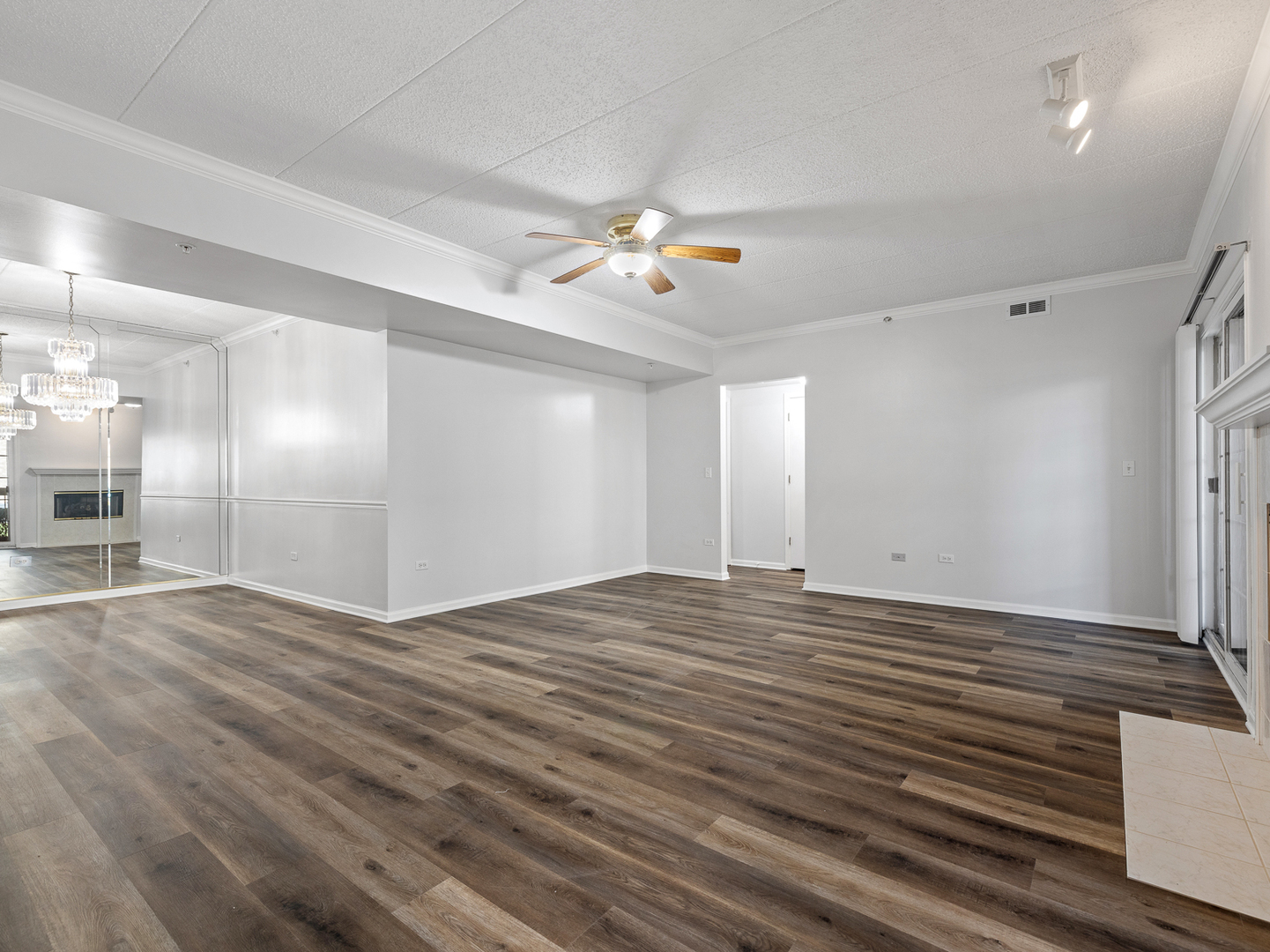 7783 Bristol Park Drive #1-SE, Tinley Park, IL 60477