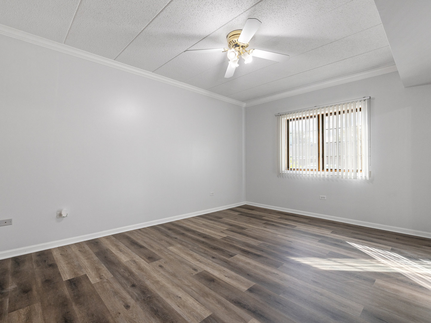 7783 Bristol Park Drive #1-SE, Tinley Park, IL 60477