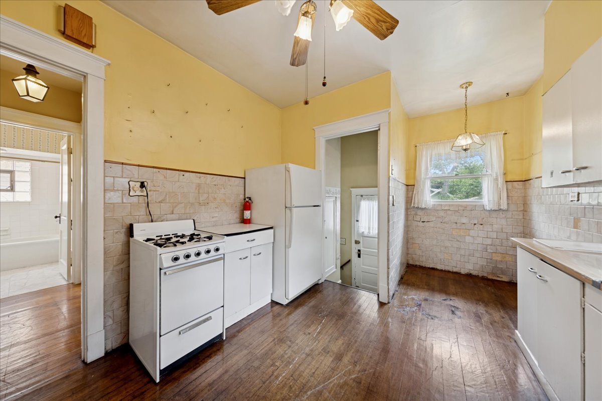 4037 Grand Avenue, Western Springs, IL 60558