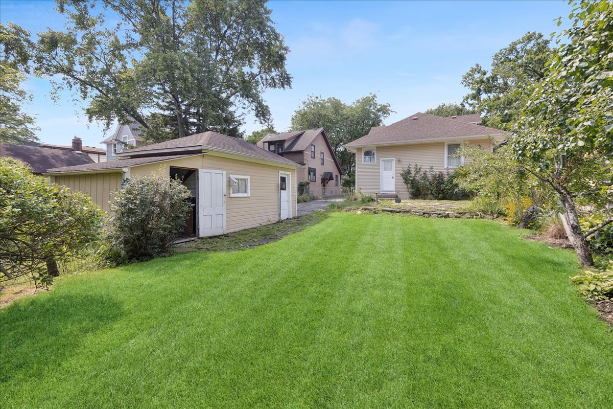 4037 Grand Avenue, Western Springs, IL 60558