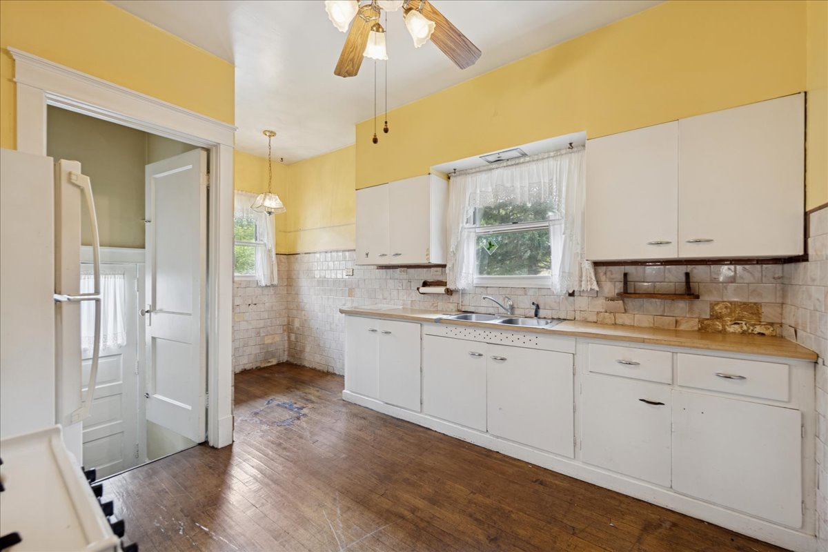 4037 Grand Avenue, Western Springs, IL 60558